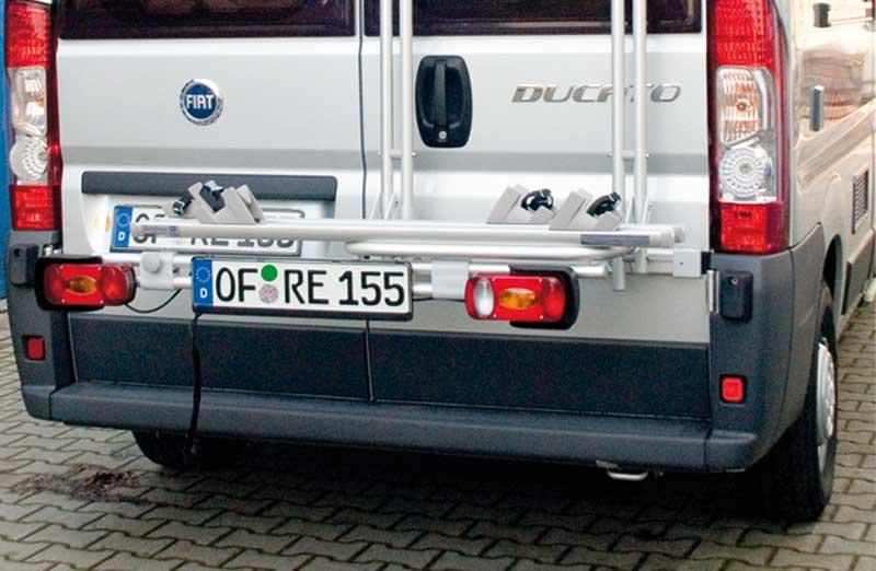 Lichtstrip met nummerplaatherhaling
