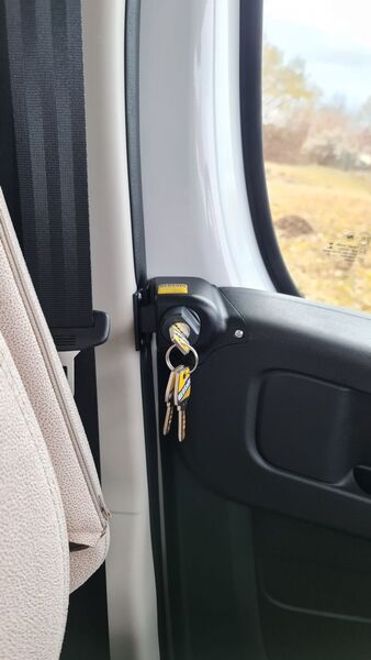 Van Beveiligingspakket Fiat Ducato en bouwjaar 09/2021 en later - zwart