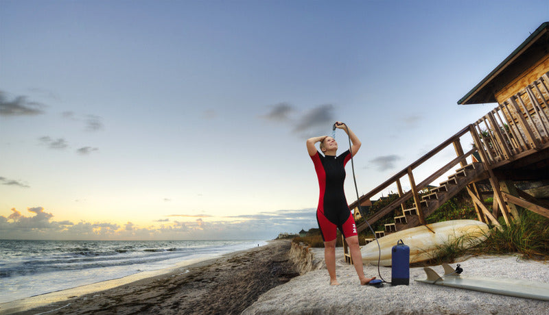 Campingdouche met 12L watertank Incl. voetpomp, douchekop, slang