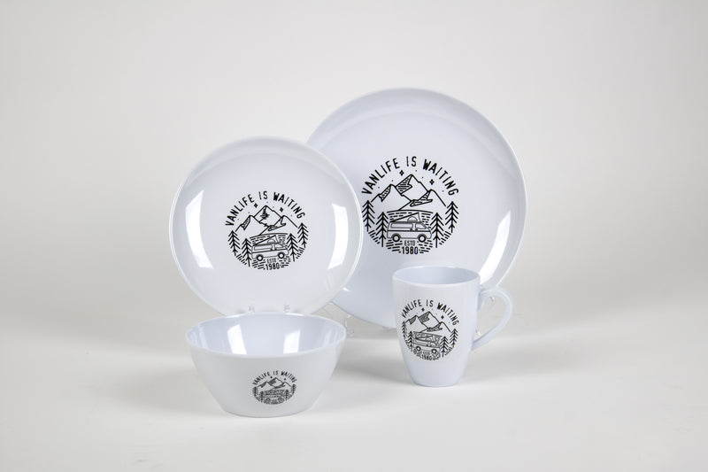 Melamine servies VANLIFE voor 4 personen .
