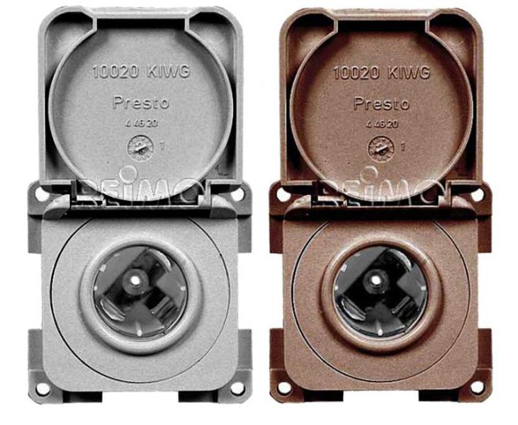 12V-stopcontact met deksel