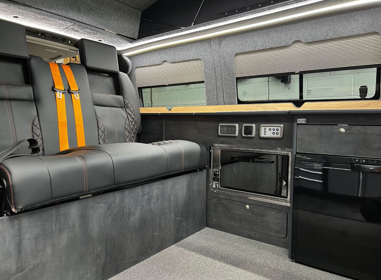 Window Pod® A LHD | Volkswagen Transporter T5/T5.1/T6/T6.1 | Vanshades® | Links (bestuurders zijde) | Vast raam | Achter bestuurder