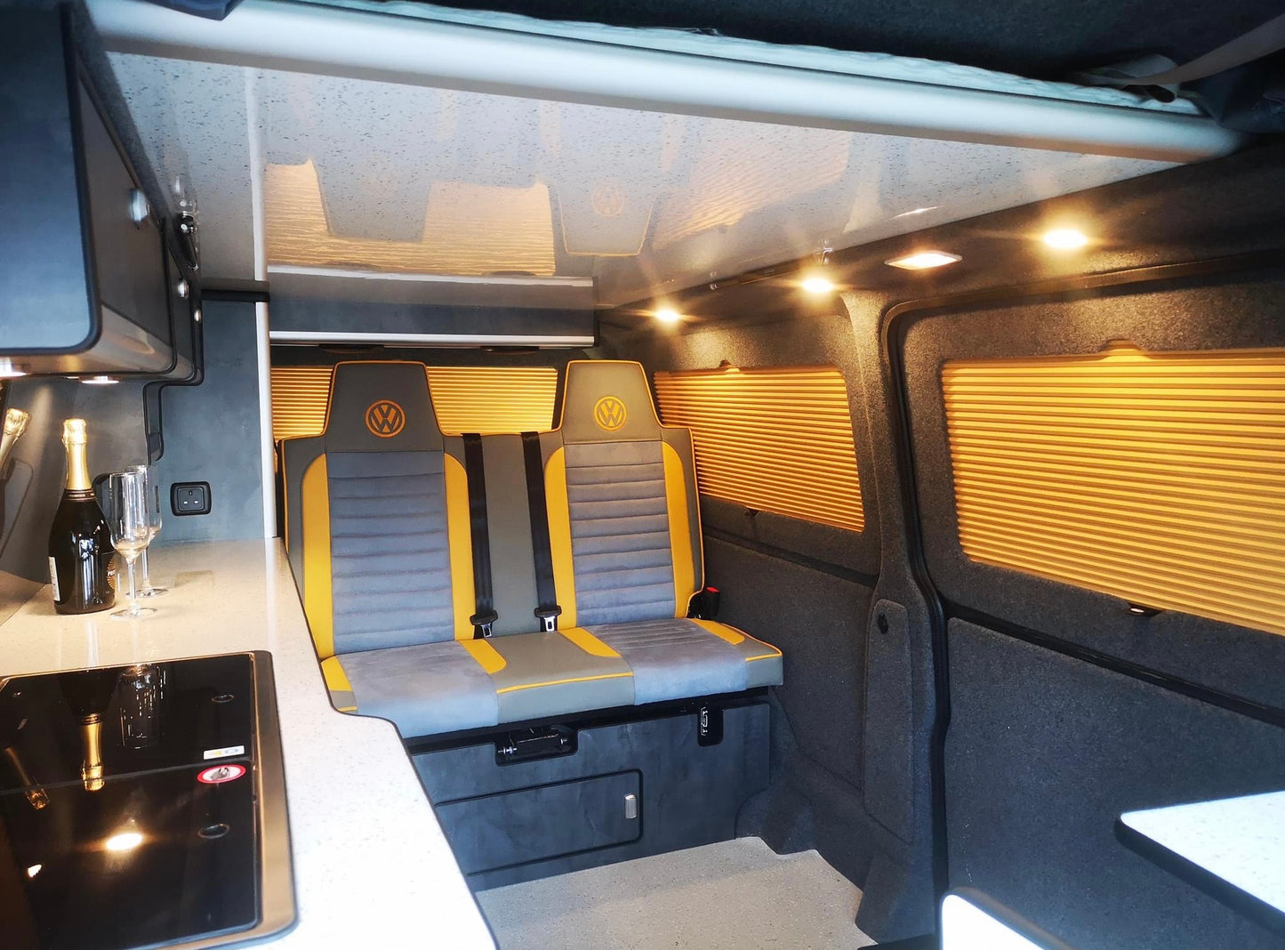 Window Pod® L | Volkswagen Transporter T5/T5.1/T6/T6.1 | Vanshades® | Schuifdeur aan de passagierszijde (aftermarket schuif- of vast raam)