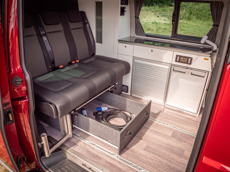 Meubellijn TrioStyle voor VW T6/5 korte wielbasis afgewerkt zonder technische on