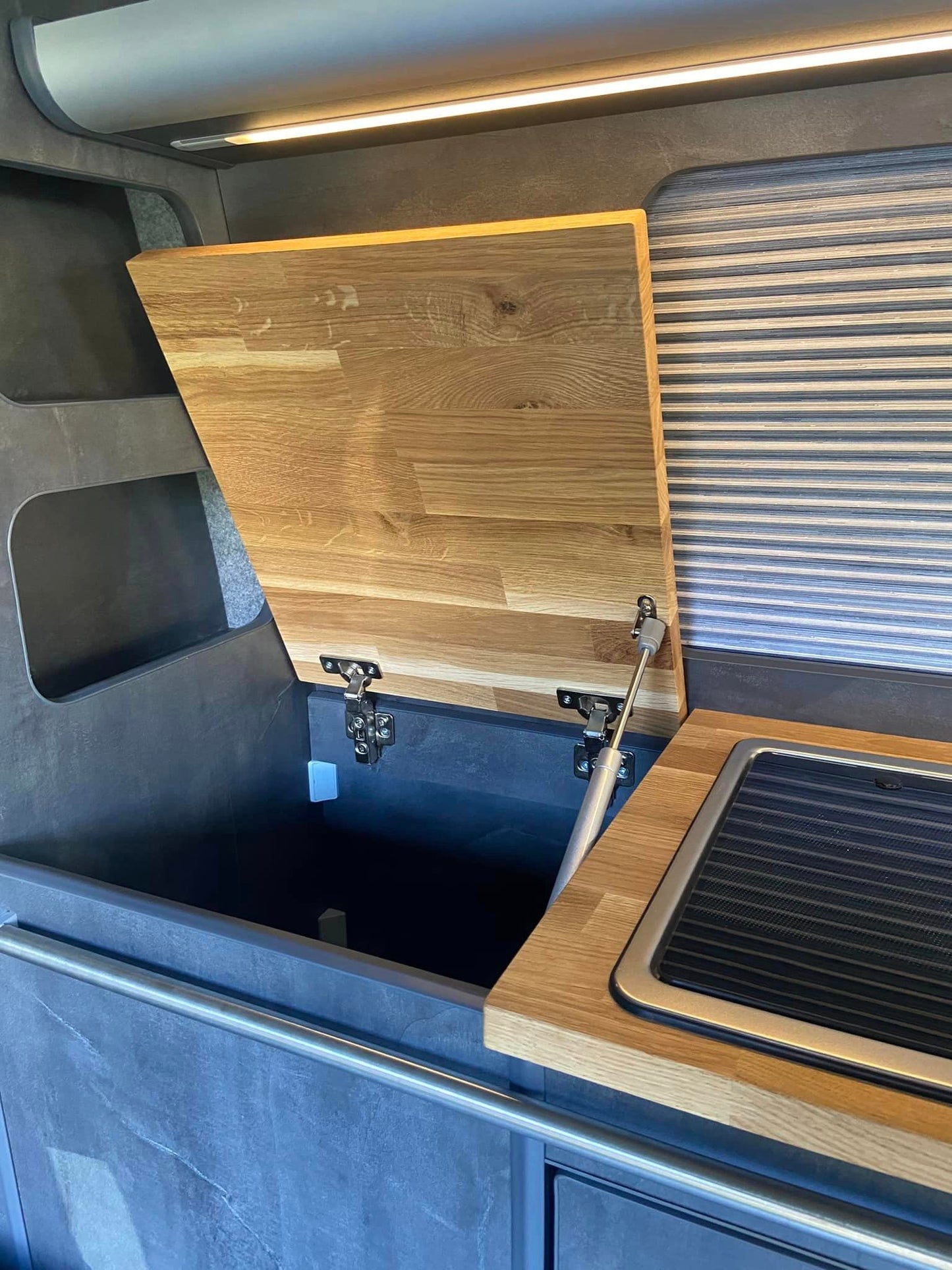 Volkswagen Transporter 4Motion 150pk DSG Automaat Camper (2019)