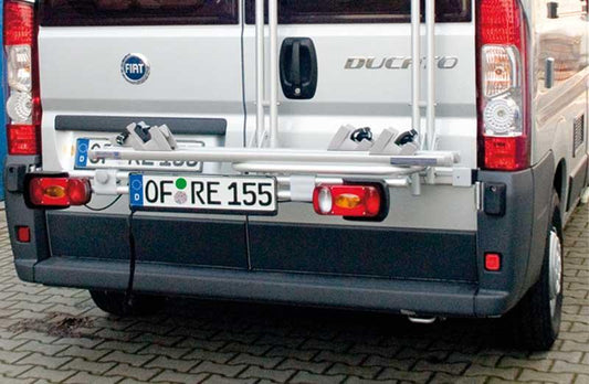 Lichtstrip met nummerplaatherhaling