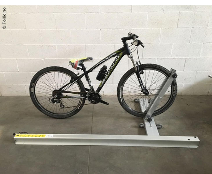 Laadhulp voor 2 fietsen met elektrische aandrijving voor garage achteraan