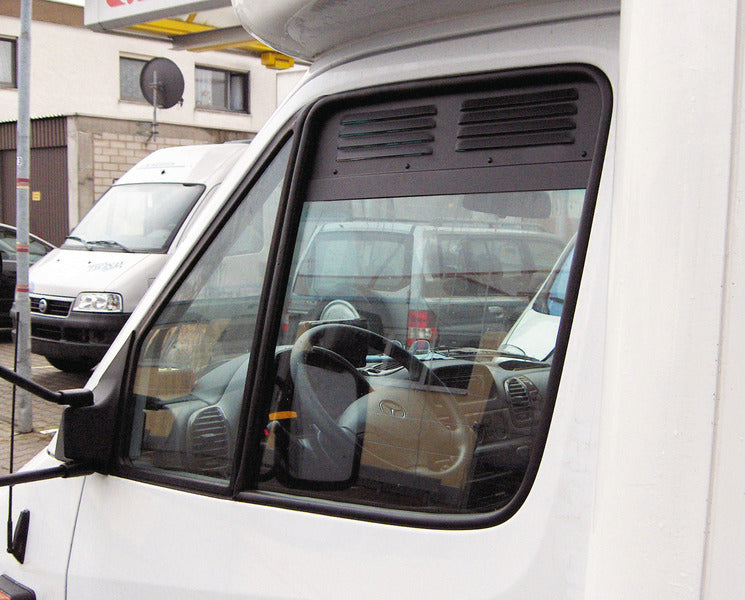 Ventilatieroosters in de cabine Ventilatieroosters: Ventilatie voor de cabinedeu