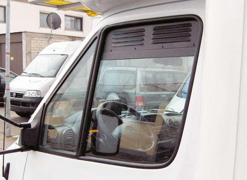 Ventilatieroosters in de cabine Ventilatieroosters: Ventilatie voor de cabinedeu