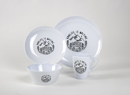 Melamine servies VANLIFE voor 4 personen .